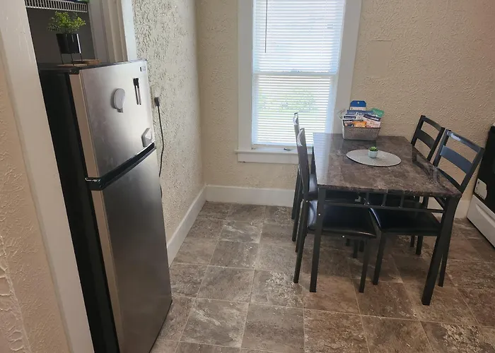Magnolia Apt 2